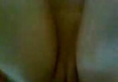 Caliente, Asiático toma una gran polla en su coño pornochinba en el sofá